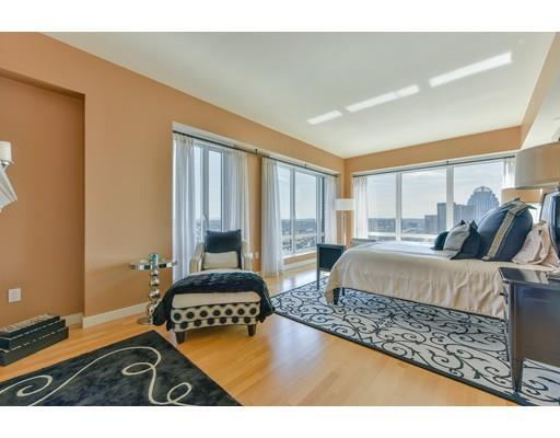 Building Photo - 400 Stuart St