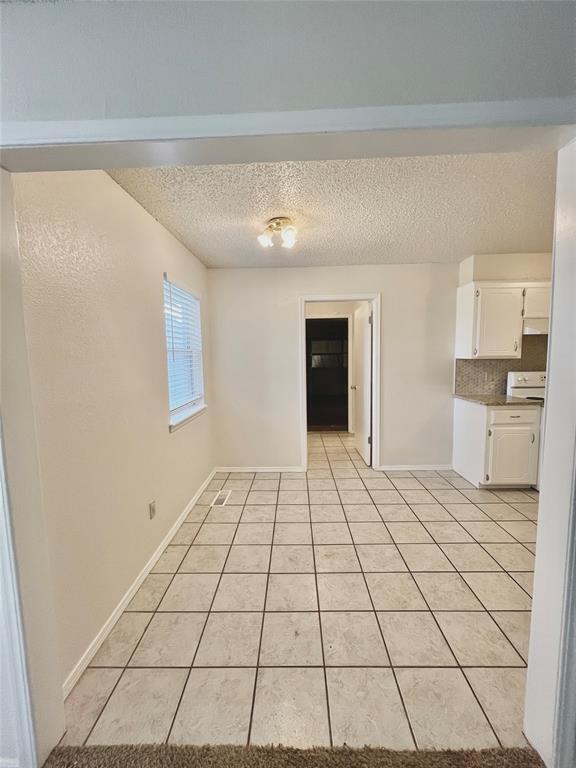 Building Photo - 1712 Jennifer Cir