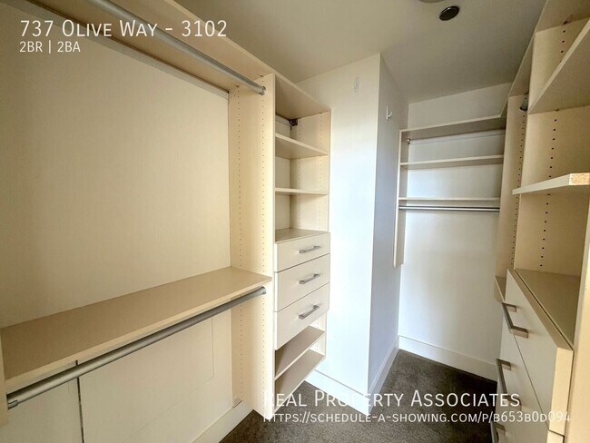 Building Photo - 737 Olive Wy