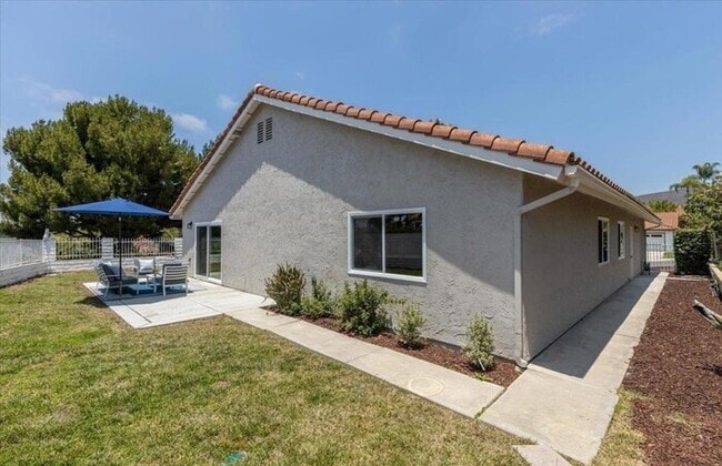 Building Photo - Renovated Single-Level 4BR Home with Modern Kitchen in La Costa – Carlsbad