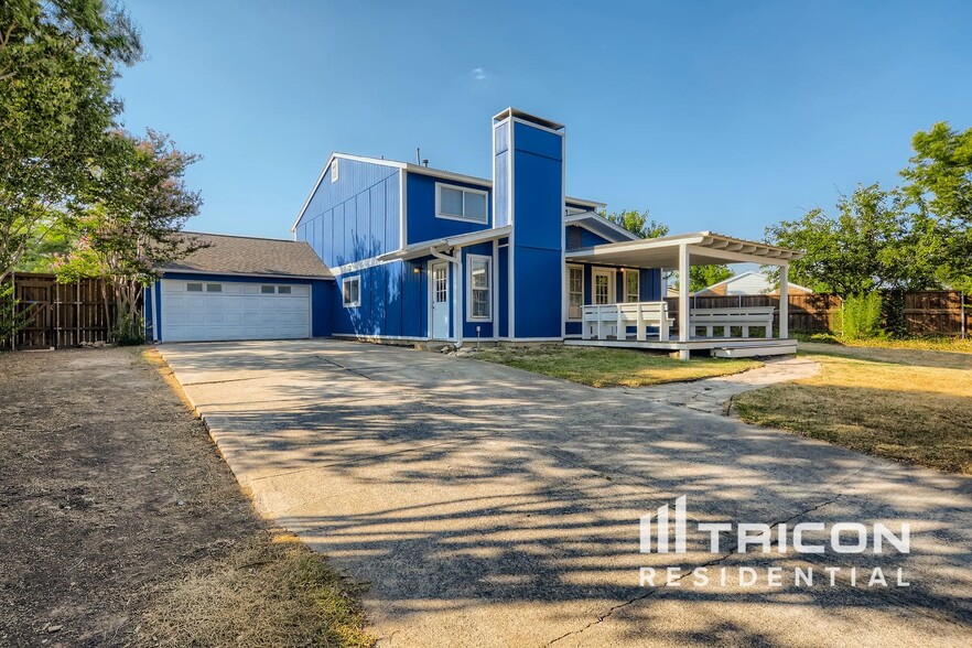 Building Photo - 1712 Hartford Dr