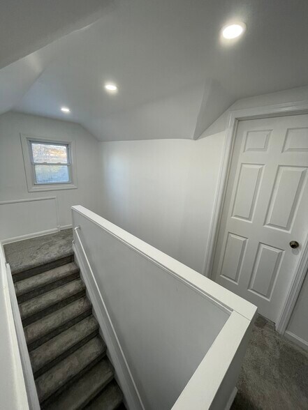 Building Photo - 3791 W 210th St