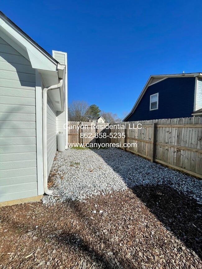 Building Photo - 14013 SW Galveston Cir