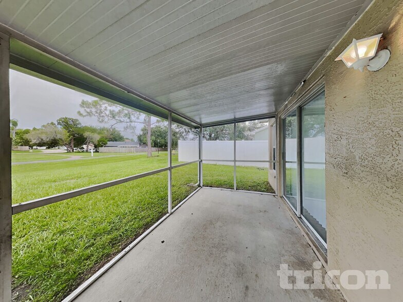 Building Photo - 11119 Bramblebrush St