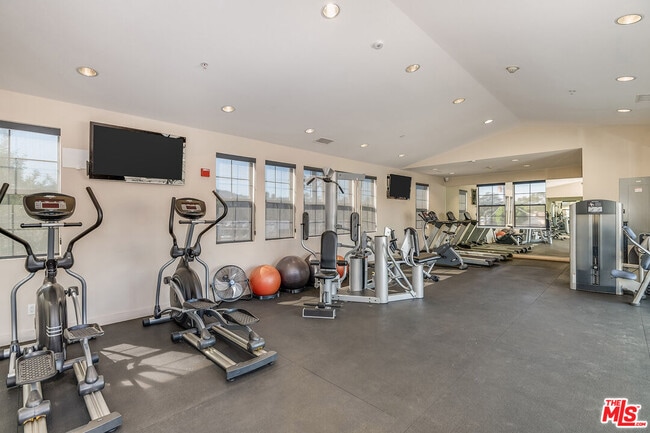 Building Photo - 10648 Woodbridge St