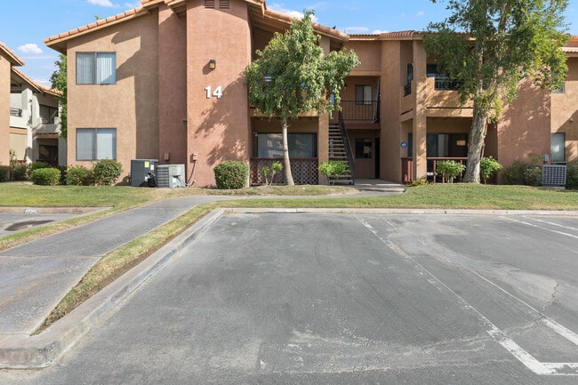 Building Photo - 78650 Ave 42