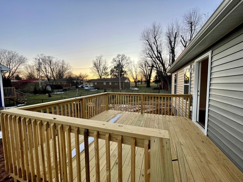 Backyard Deck - 54 Harold Bishop Rd