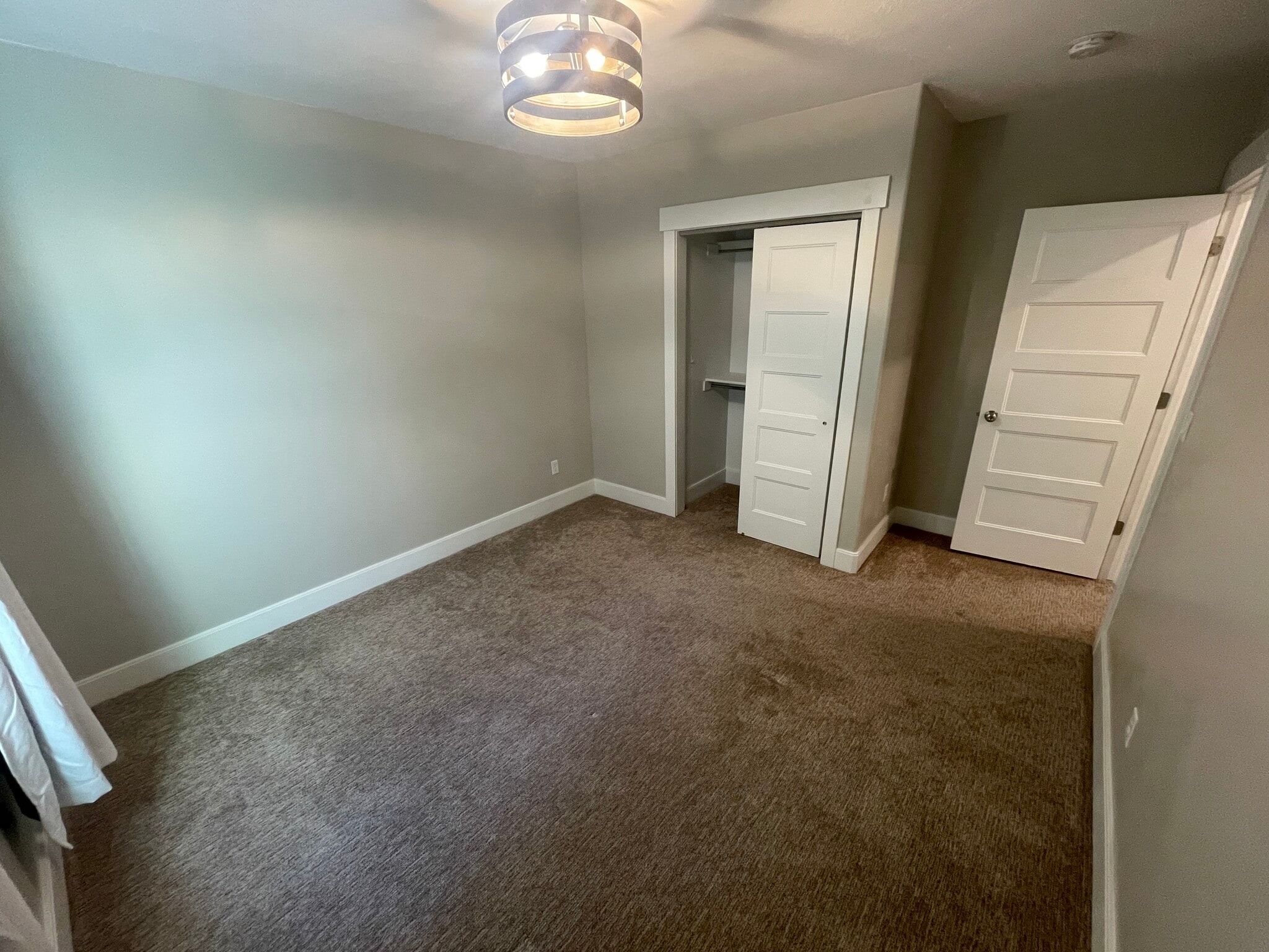 Building Photo - 976 N 200 E