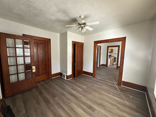 Building Photo - Wesley St 336-338 W