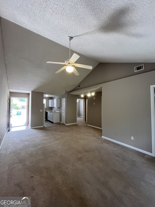 Building Photo - 409 Baltic Ct