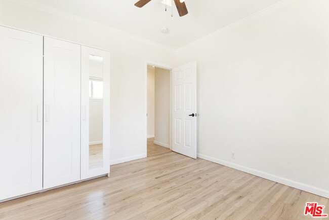 Building Photo - 1720 N Ave 45