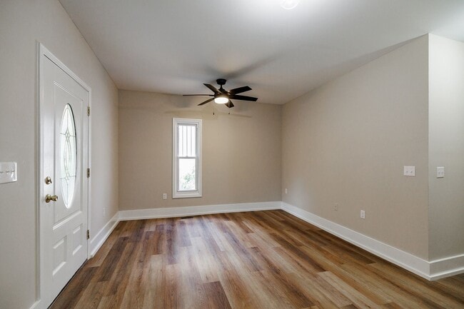 Building Photo - 185 Bloomfield St