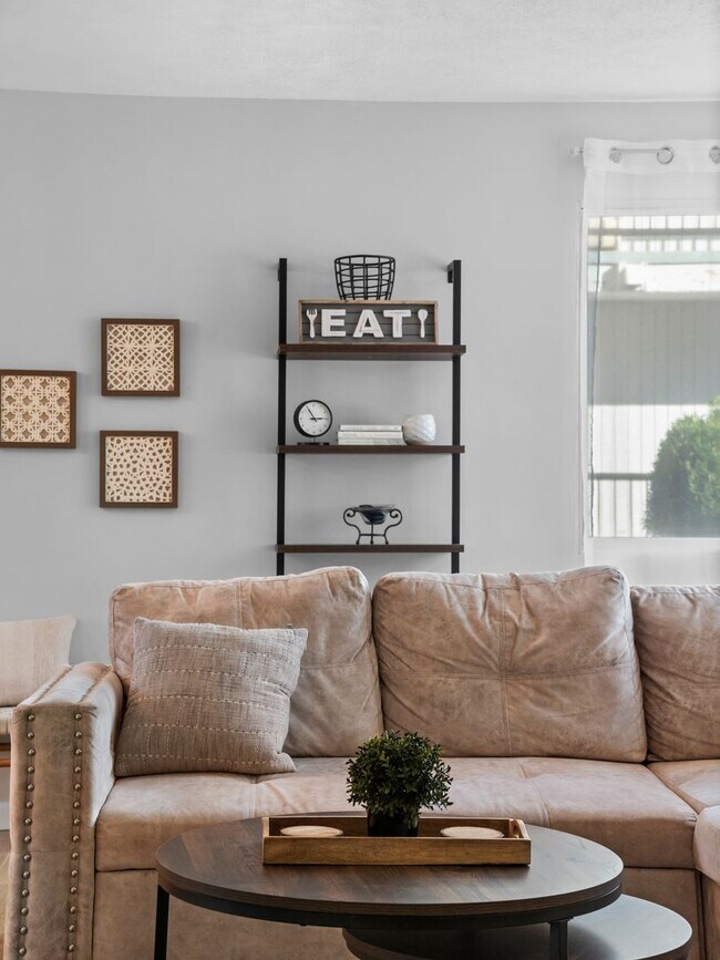 Building Photo - Comfort & Convenience in the Heart of Spokane (Furnished)