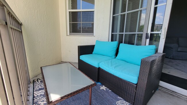 Building Photo - Luxury Condo On The Top Floor at Solé in Flagler Village