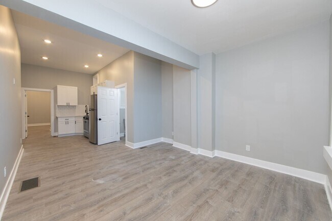 Building Photo - Brand New 1 Bed/1.5 Bath Apartment on Broadway Avenue in Camden!