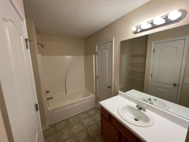 Building Photo - PRE-LEASING FOR AUGUST 2025!  1/2 OFF SECU...
