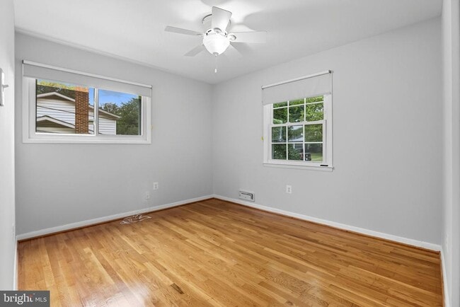 Building Photo - 5023 King Richard Dr