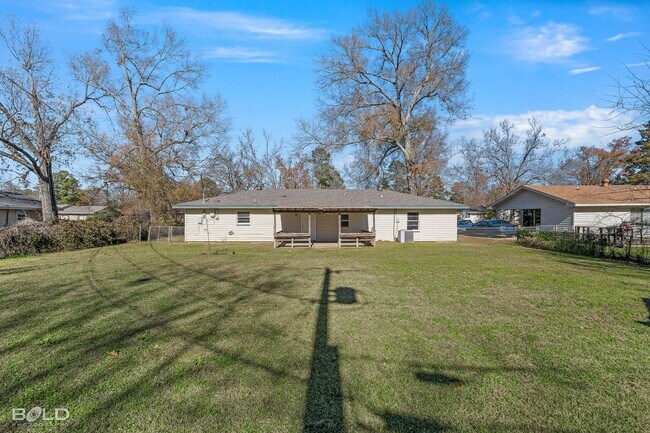 Building Photo - 1009 Dale Dr