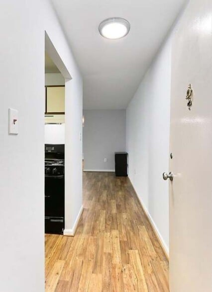 Building Photo - 5205 Duke St