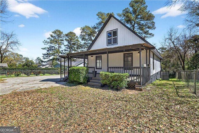 Building Photo - 720 Corbin Ave