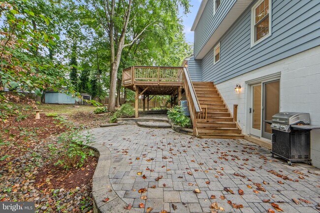 Building Photo - 6361 Woodland Ridge Ct