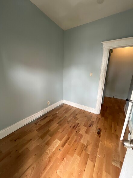 Building Photo - 183 Wegman Pky