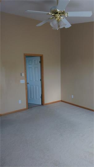 Building Photo - Gorgeous 5 Bedroom, 3 Bath Home in Plymouth - Unbeatable location! Available 9/10!