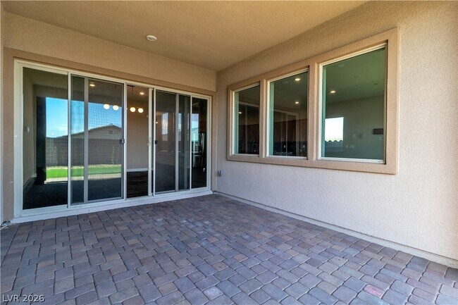 Building Photo - 11837 Grassy Pln Ave