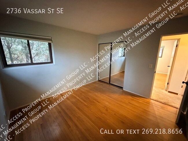 Building Photo - 2736 Vassar Dr SE