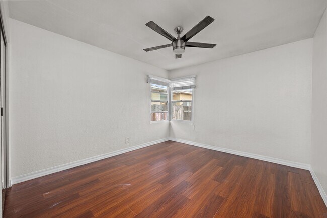 Building Photo - 6233-6235 Dorothy Drive