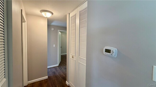 Building Photo - 104 Finwood Dr