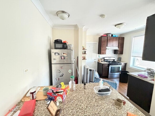 Building Photo - 3153 W Augusta Blvd