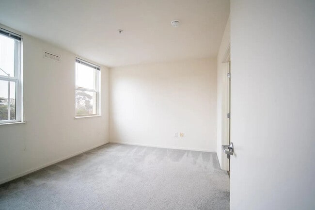 Building Photo - 8200 Oceanview Terrace