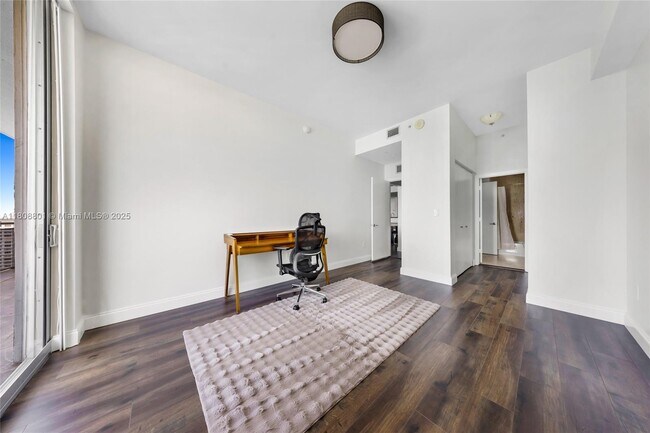 Building Photo - 7901 Hispanola Ave