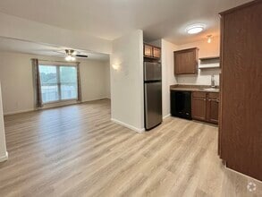 Building Photo - Chesterfield Parkview Condos