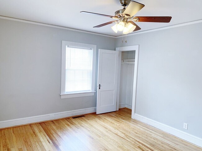 Building Photo - 301 S Meade St
