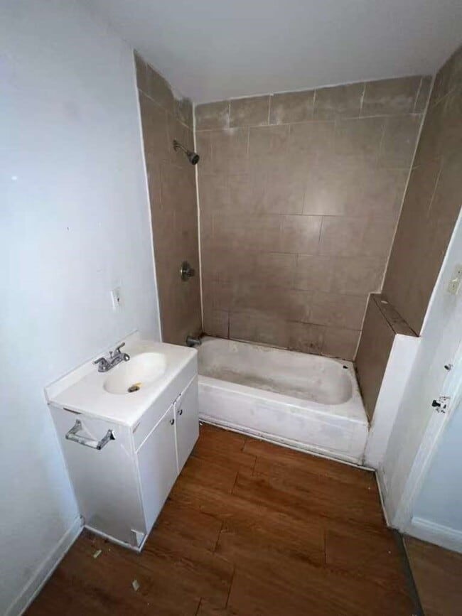 Building Photo - 4509 Pardee St