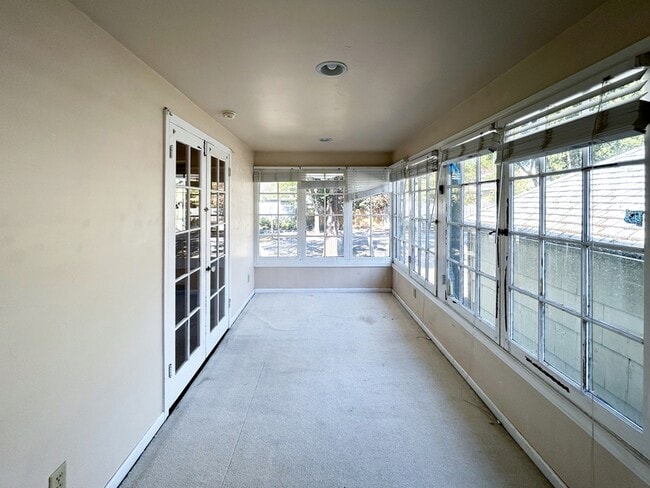 Building Photo - 2109 Alder St