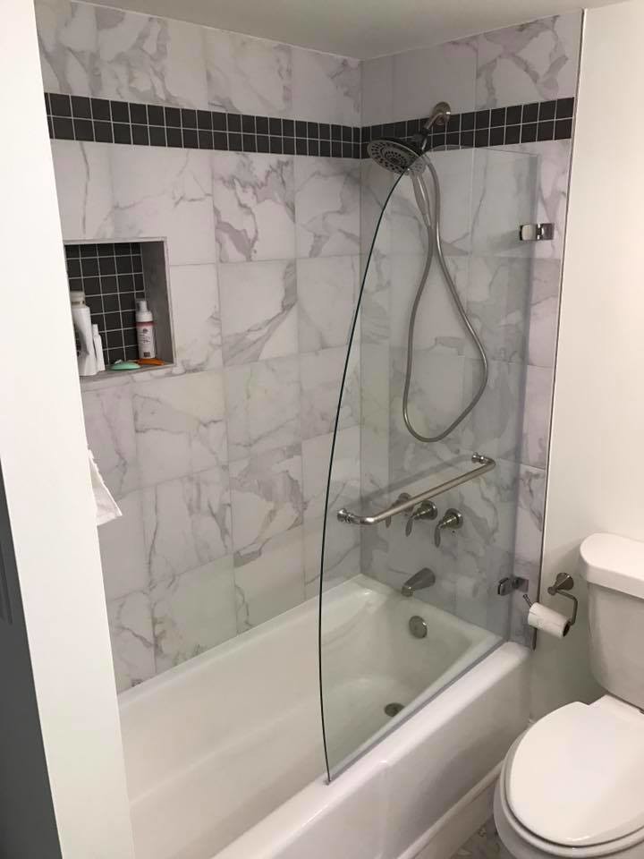 Bathroom Shower - 620 Peachtree St NE