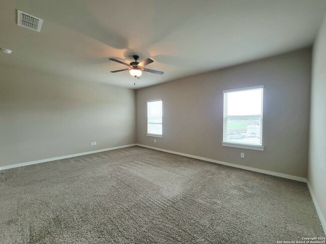 Building Photo - 2251 Avery Village