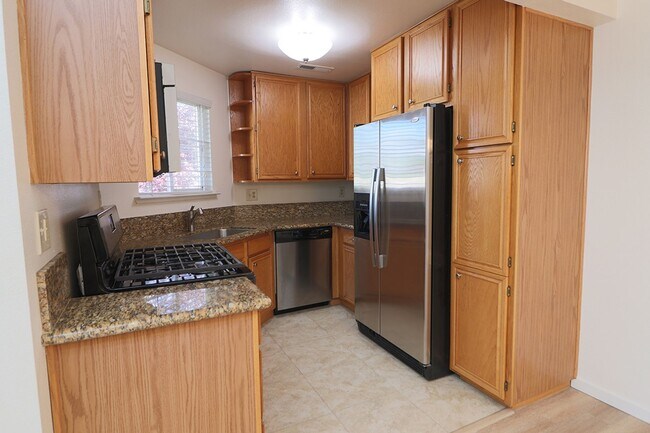 Building Photo - 2659 Sycamore Glen Dr