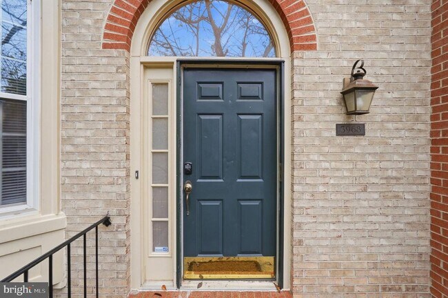 Building Photo - 3968 Clares Ct