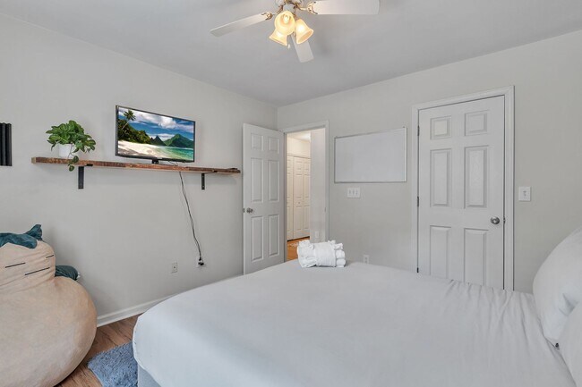 Building Photo - Charming 2-Bedroom Prescott Village Townhome!