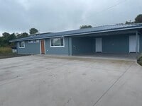 Building Photo - 3 Bedrm, 3 Ba (1 Pet w/Approval)