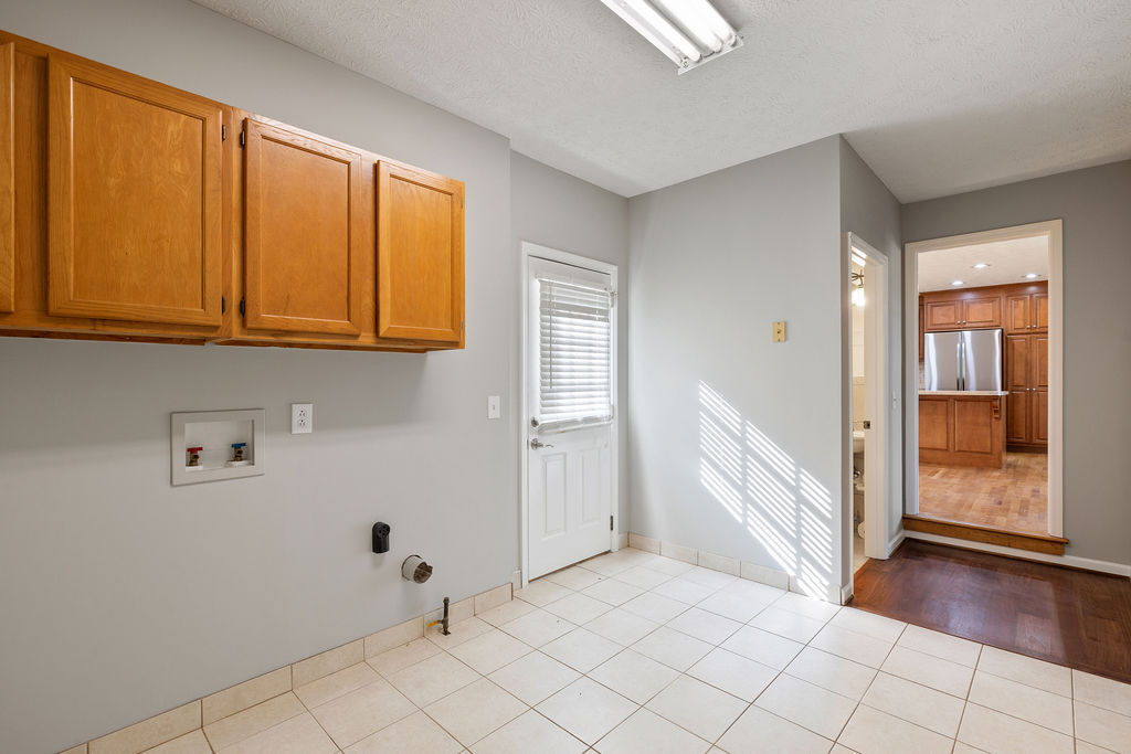 Laundry/mud room - 8171 Horton Hwy