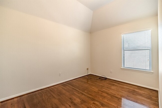 Building Photo - 11414 Summit Bay Dr