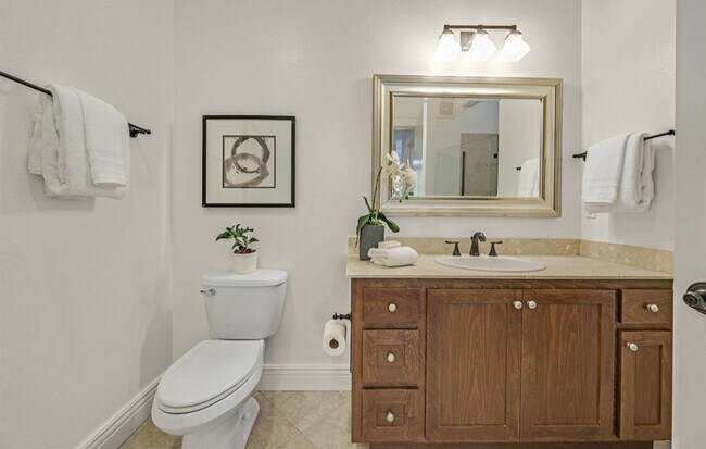Building Photo - Stunning Ground-Floor 2 bd, 2 ba- Danville...