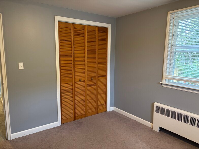 Building Photo - 40 Neillian Way