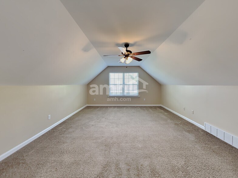 Building Photo - 4940 Grace View Ln