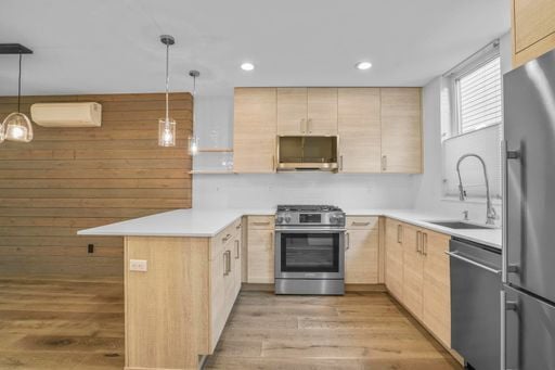 Building Photo - Modern Beacon Hill Townhouse Available for Rent!